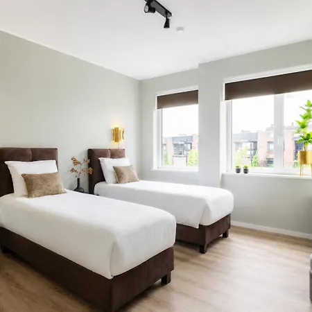 Aparthotel For 2, Near Attractions Raamsdonksveer