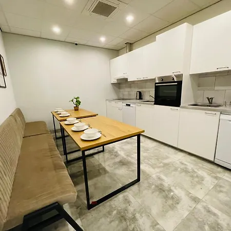 Comfort W Kitchen & Wifi